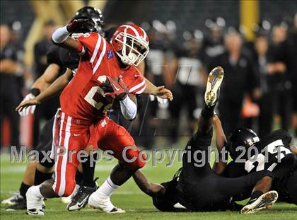 Thumbnail 3 in Mater Dei vs. Servite photogallery.