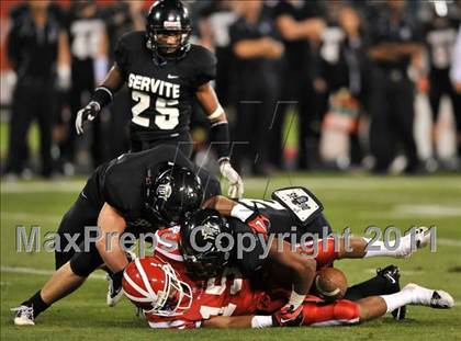 Thumbnail 3 in Mater Dei vs. Servite photogallery.