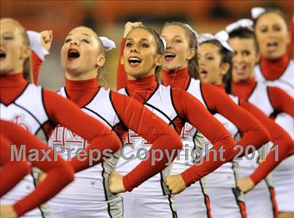 Thumbnail 1 in Mater Dei vs. Servite photogallery.