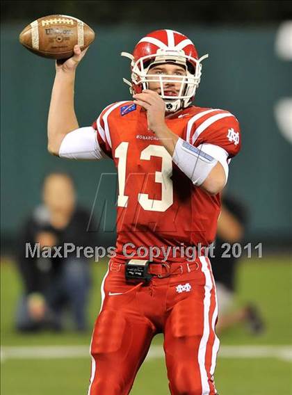 Thumbnail 2 in Mater Dei vs. Servite photogallery.