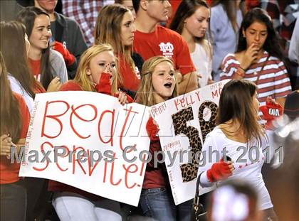 Thumbnail 2 in Mater Dei vs. Servite photogallery.