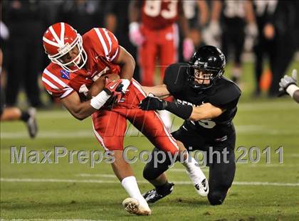Thumbnail 2 in Mater Dei vs. Servite photogallery.