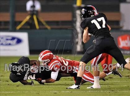 Thumbnail 3 in Mater Dei vs. Servite photogallery.