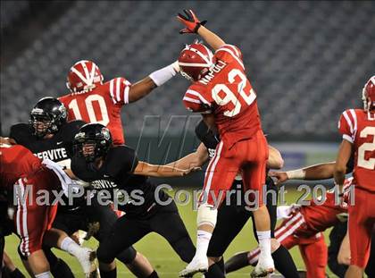 Thumbnail 2 in Mater Dei vs. Servite photogallery.