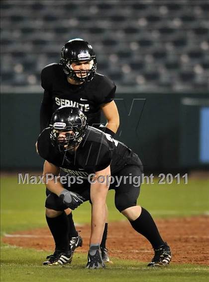 Thumbnail 1 in Mater Dei vs. Servite photogallery.