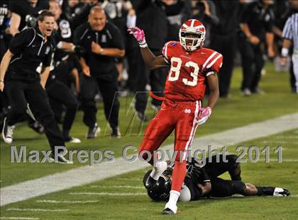 Thumbnail 2 in Mater Dei vs. Servite photogallery.