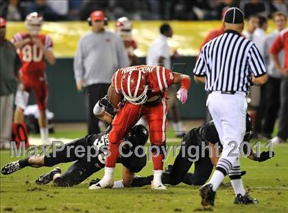 Thumbnail 2 in Mater Dei vs. Servite photogallery.