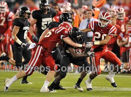 Thumbnail 1 in Mater Dei vs. Servite photogallery.