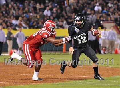Thumbnail 1 in Mater Dei vs. Servite photogallery.