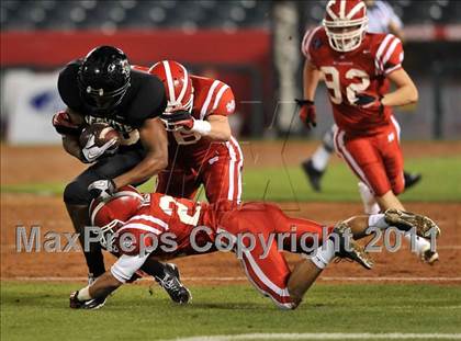 Thumbnail 2 in Mater Dei vs. Servite photogallery.