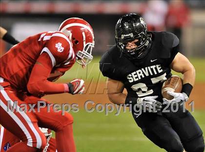 Thumbnail 2 in Mater Dei vs. Servite photogallery.