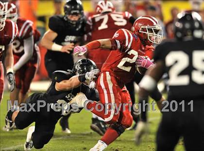 Thumbnail 2 in Mater Dei vs. Servite photogallery.