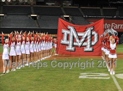 Thumbnail 2 in Mater Dei vs. Servite photogallery.
