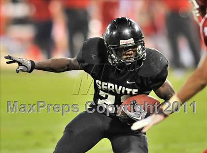 Thumbnail 1 in Mater Dei vs. Servite photogallery.