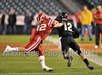 Thumbnail 1 in Mater Dei vs. Servite photogallery.