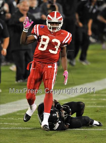 Thumbnail 1 in Mater Dei vs. Servite photogallery.