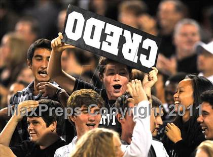 Thumbnail 2 in Mater Dei vs. Servite photogallery.