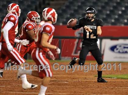 Thumbnail 1 in Mater Dei vs. Servite photogallery.