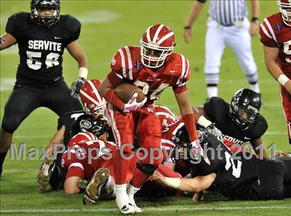 Thumbnail 1 in Mater Dei vs. Servite photogallery.