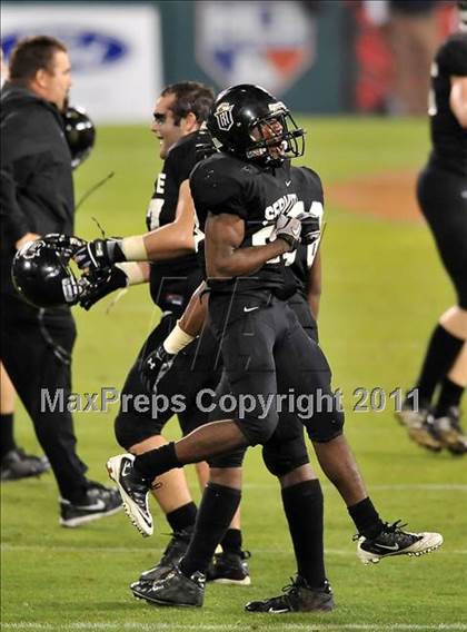 Thumbnail 1 in Mater Dei vs. Servite photogallery.