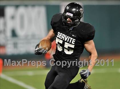 Thumbnail 2 in Mater Dei vs. Servite photogallery.