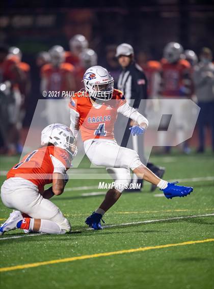 Thumbnail 3 in Bellarmine Prep @ Graham-Kapowsin photogallery.