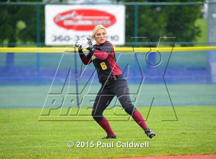Thumbnail 2 in Juanita vs. Enumclaw (WIAA 3A First Round Playoff) photogallery.