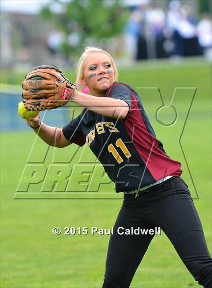 Thumbnail 3 in Juanita vs. Enumclaw (WIAA 3A First Round Playoff) photogallery.