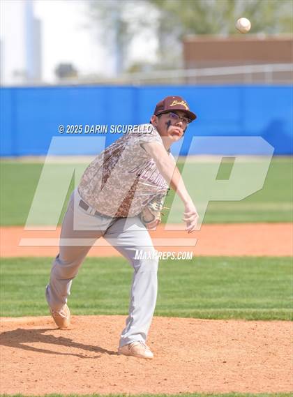 Thumbnail 3 in Winslow vs. San Tan Charter (Ben Franklin Pre-Season Classic) photogallery.