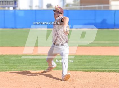 Thumbnail 3 in Winslow vs. San Tan Charter (Ben Franklin Pre-Season Classic) photogallery.