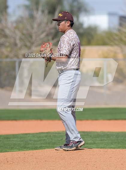 Thumbnail 1 in Winslow vs. San Tan Charter (Ben Franklin Pre-Season Classic) photogallery.