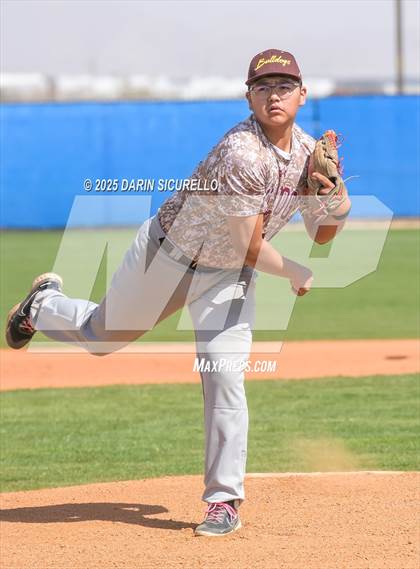 Thumbnail 2 in Winslow vs. San Tan Charter (Ben Franklin Pre-Season Classic) photogallery.