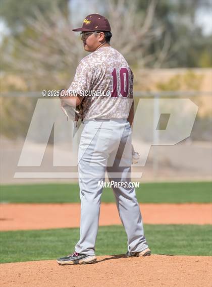 Thumbnail 2 in Winslow vs. San Tan Charter (Ben Franklin Pre-Season Classic) photogallery.
