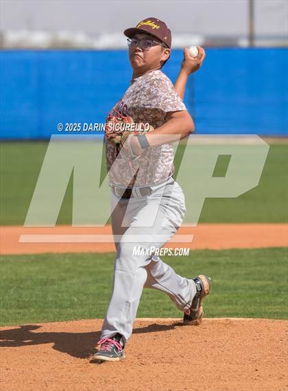 Thumbnail 2 in Winslow vs. San Tan Charter (Ben Franklin Pre-Season Classic) photogallery.