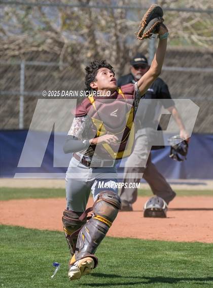Thumbnail 1 in Winslow vs. San Tan Charter (Ben Franklin Pre-Season Classic) photogallery.