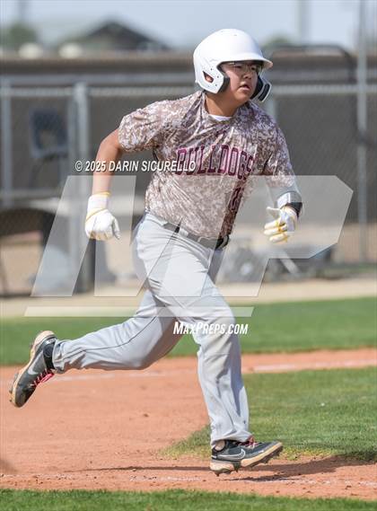 Thumbnail 3 in Winslow vs. San Tan Charter (Ben Franklin Pre-Season Classic) photogallery.