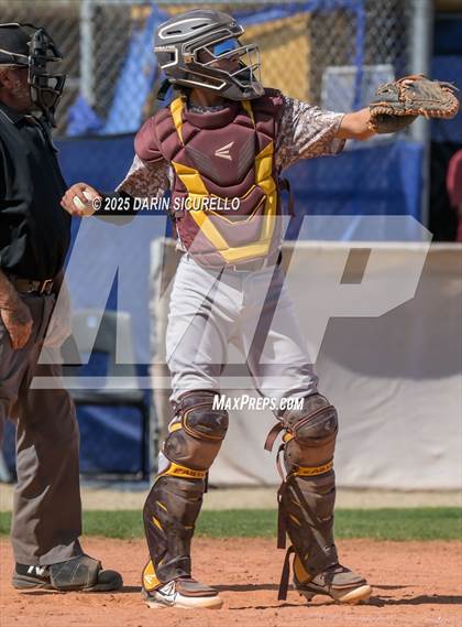 Thumbnail 2 in Winslow vs. San Tan Charter (Ben Franklin Pre-Season Classic) photogallery.
