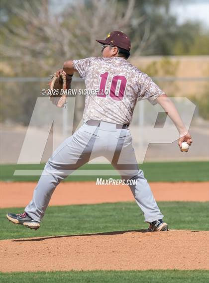Thumbnail 2 in Winslow vs. San Tan Charter (Ben Franklin Pre-Season Classic) photogallery.