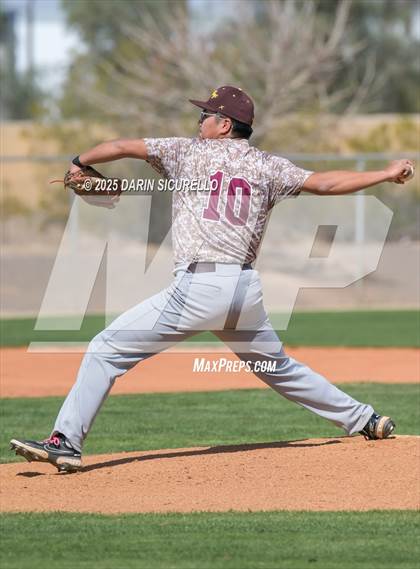 Thumbnail 3 in Winslow vs. San Tan Charter (Ben Franklin Pre-Season Classic) photogallery.