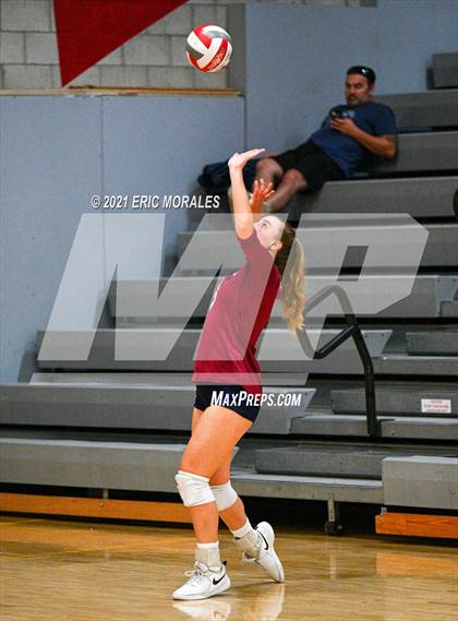 Thumbnail 3 in Steele Canyon vs Bonita Vista (SUHI JV Tournament) photogallery.