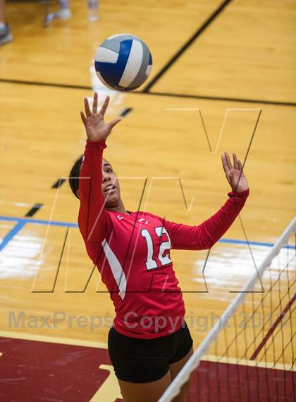 Thumbnail 1 in Barnstable vs Coventry (2013 Volleyhall Classic Final) photogallery.