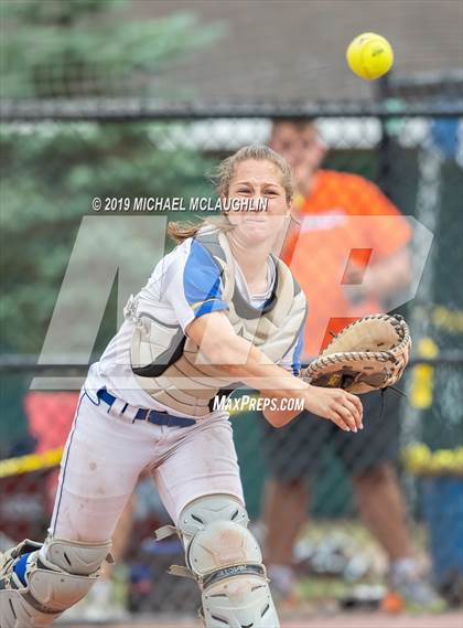 Thumbnail 3 in Ardsley vs. Oneida (NYSPHSAA Class B Final) photogallery.