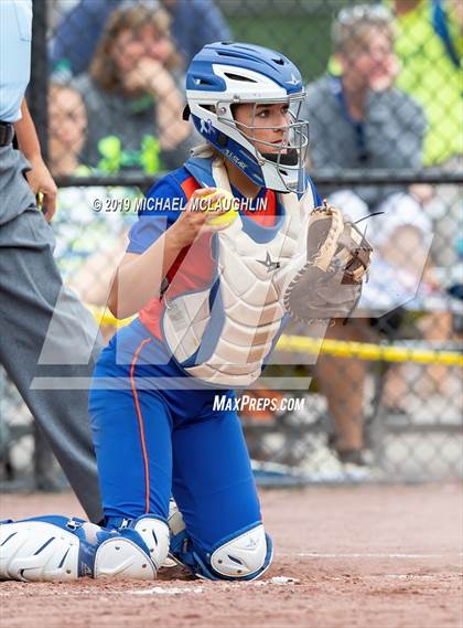 Thumbnail 1 in Ardsley vs. Oneida (NYSPHSAA Class B Final) photogallery.