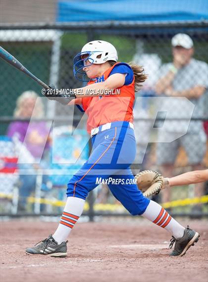 Thumbnail 3 in Ardsley vs. Oneida (NYSPHSAA Class B Final) photogallery.