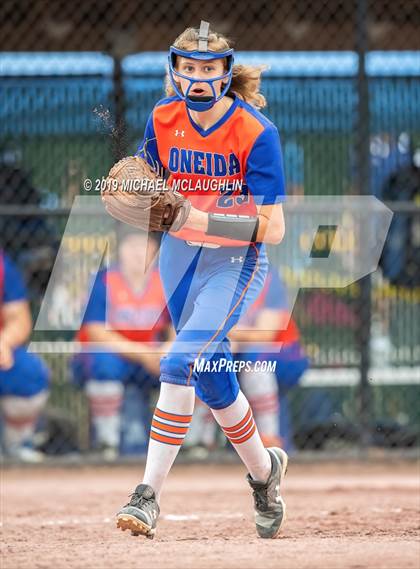 Thumbnail 3 in Ardsley vs. Oneida (NYSPHSAA Class B Final) photogallery.
