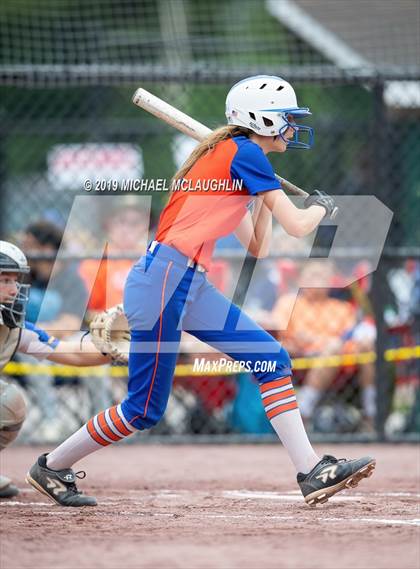 Thumbnail 1 in Ardsley vs. Oneida (NYSPHSAA Class B Final) photogallery.