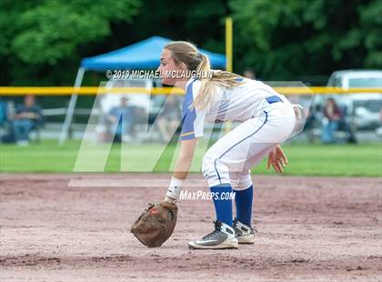 Thumbnail 2 in Ardsley vs. Oneida (NYSPHSAA Class B Final) photogallery.