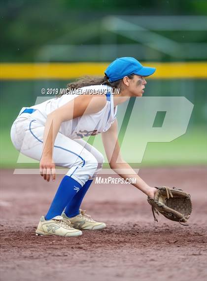 Thumbnail 1 in Ardsley vs. Oneida (NYSPHSAA Class B Final) photogallery.