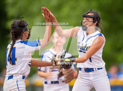 Thumbnail 1 in Ardsley vs. Oneida (NYSPHSAA Class B Final) photogallery.