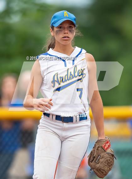 Thumbnail 3 in Ardsley vs. Oneida (NYSPHSAA Class B Final) photogallery.